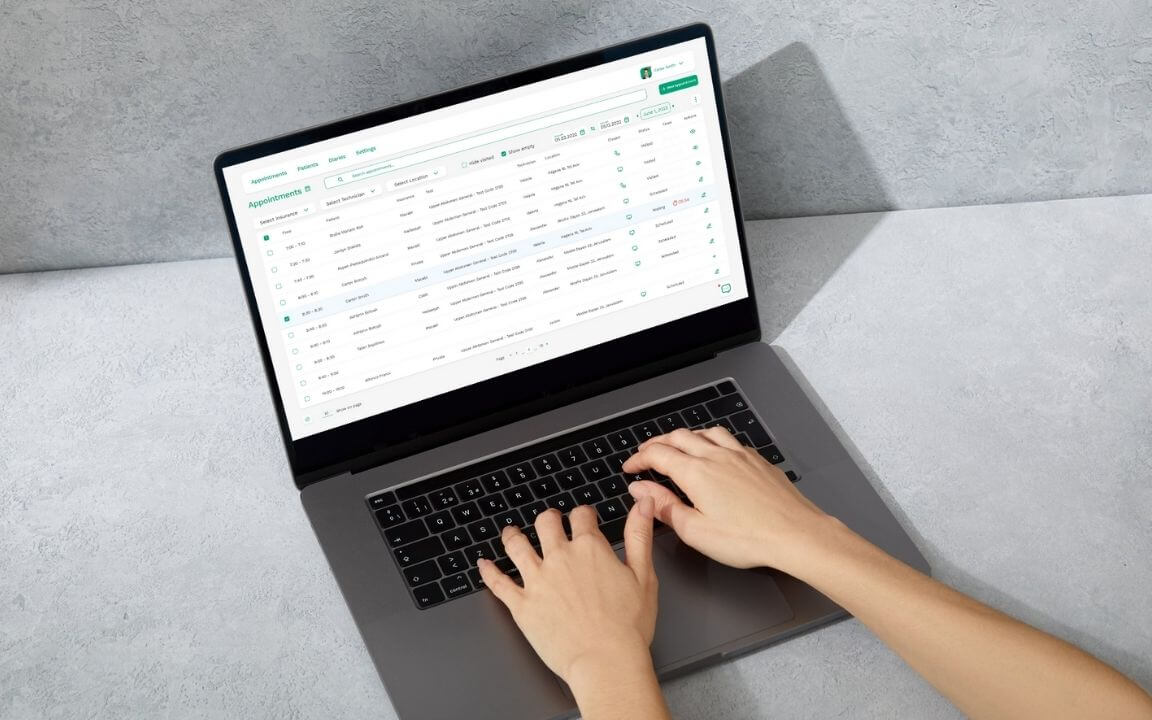 https://avori.by/assets/img/articles/custom-web-app.jpg