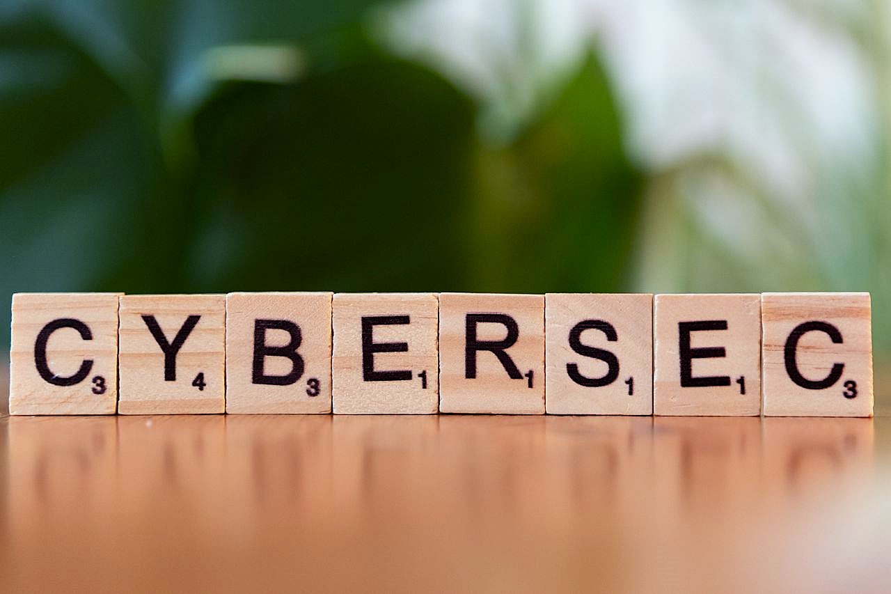 https://avori.by/assets/img/articles/cybersecurity.jpg