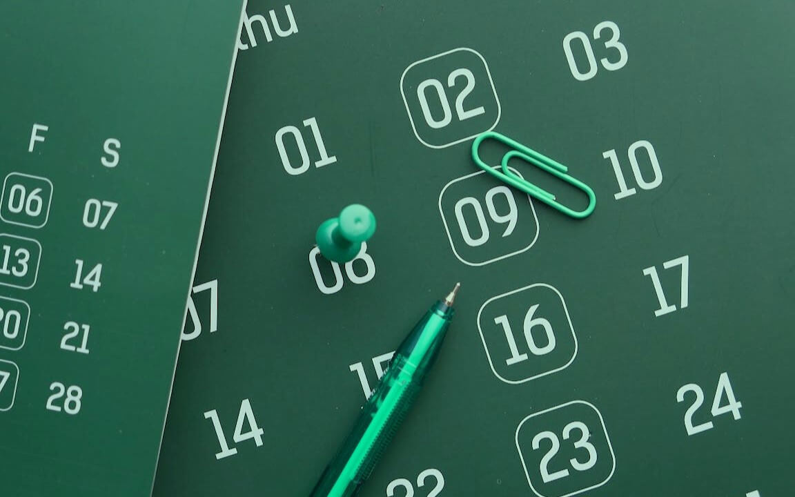 https://avori.by/assets/img/articles/green-calendar.jpg
