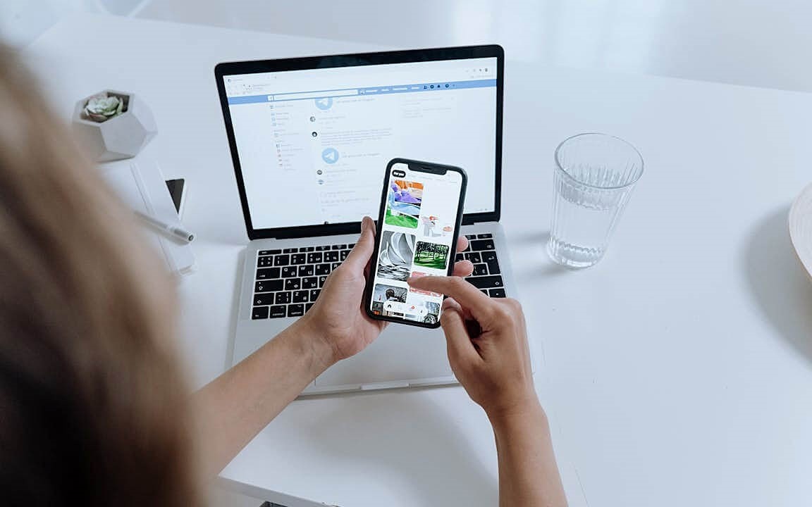 https://avori.by/assets/img/articles/iphone.jpg