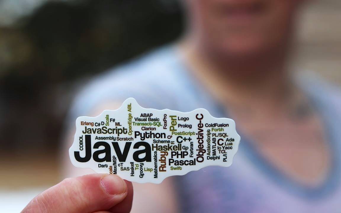 https://avori.by/assets/img/articles/java.jpg